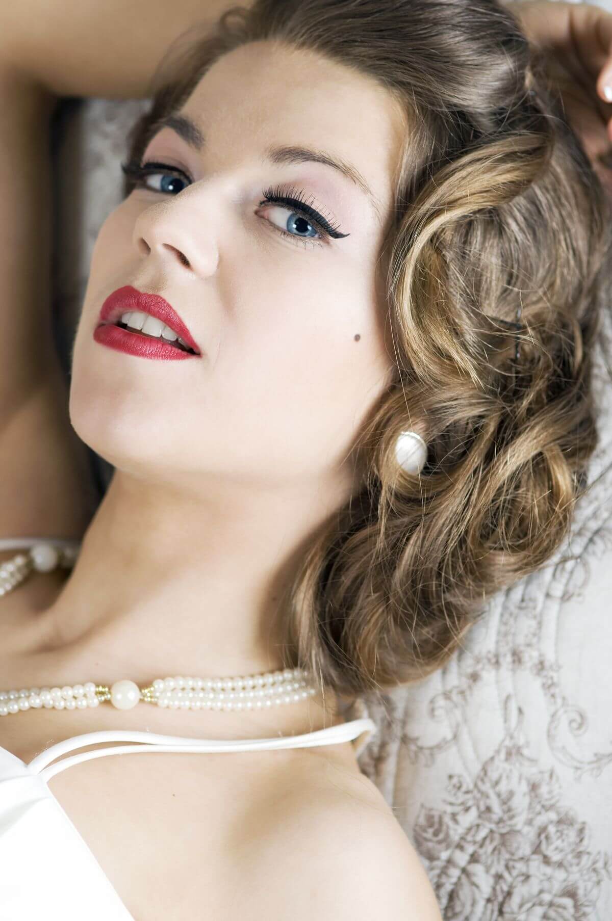 Wedding Makeup Ideas for Every Kind of Bride Vintage Look
