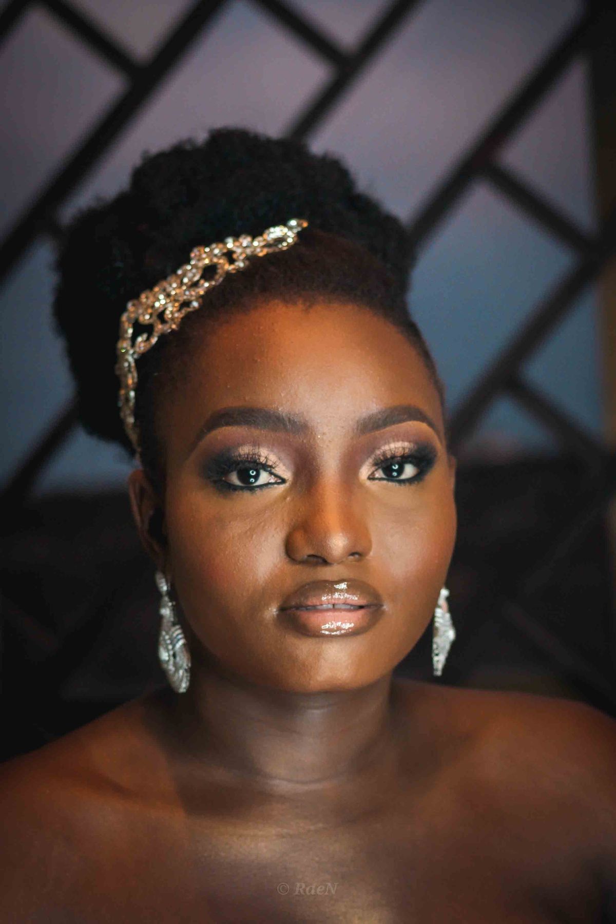 Wedding Makeup Ideas for Every Kind of Bride Metallic Shades