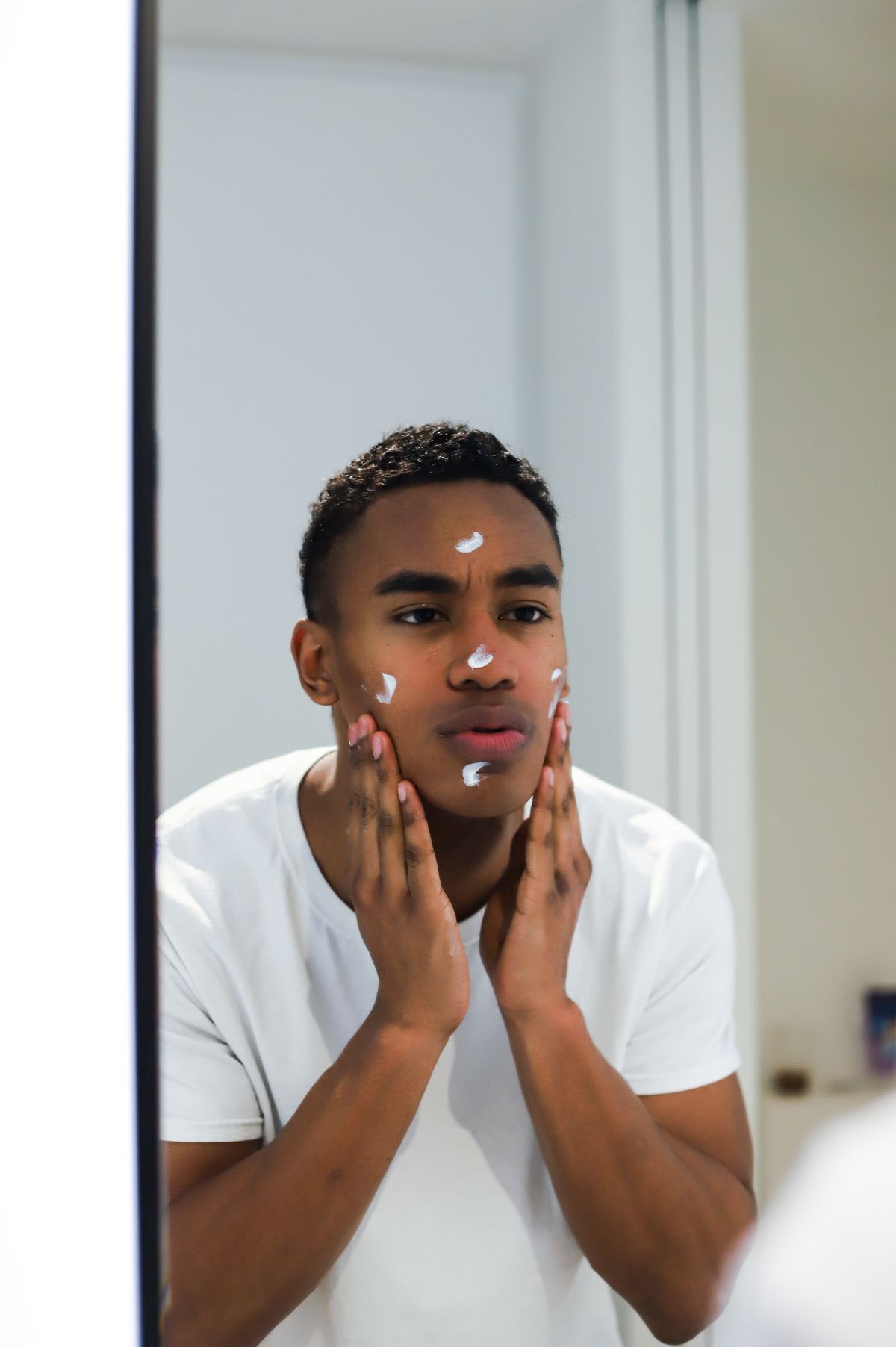 Groom Makeup Guide:Take Care of Your Skin