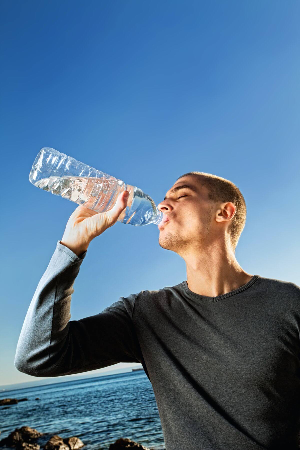 Groom Makeup Guide:Drink More Water