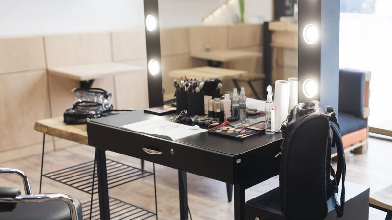 21 Items You Need in a Bridal Makeup Kit